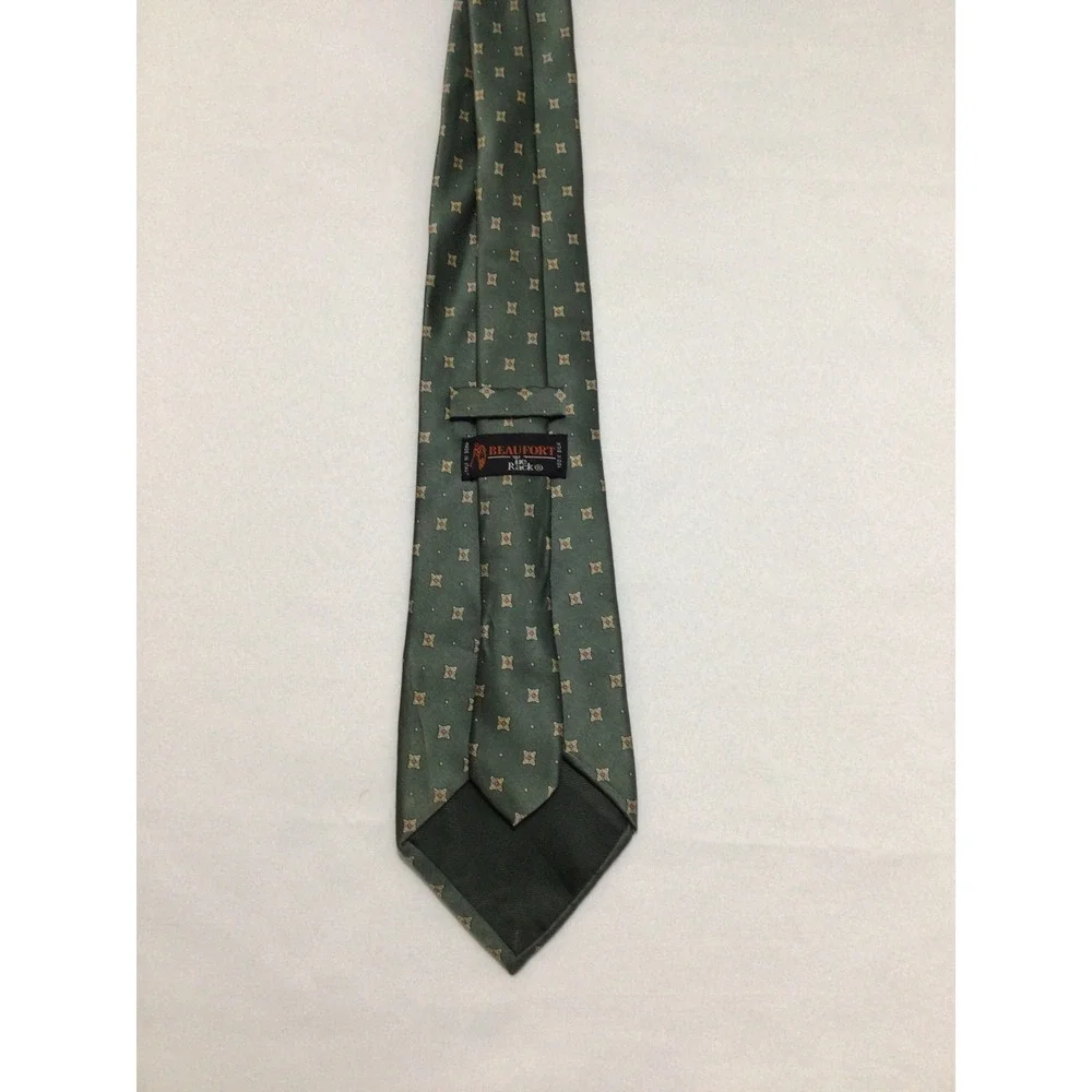 Beaufort Tie Rack Mens Silk Necktie Green Geometric Medallion Made in Italy